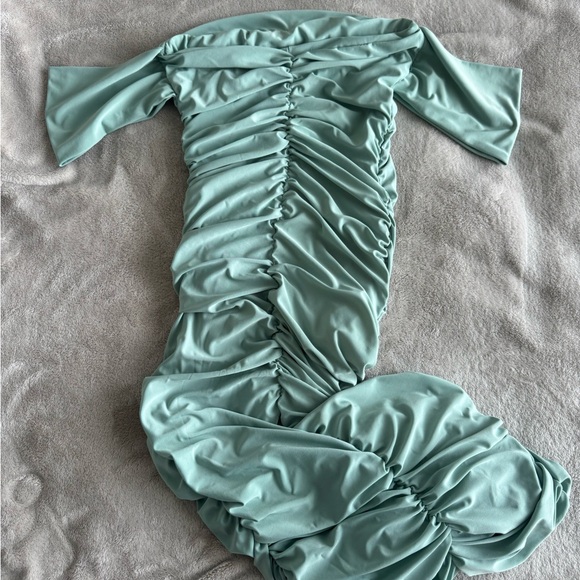 Club London Off-Shoulder Ruched Dress - Picture 4 of 4